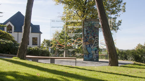 Konstruktiver Glasbau für das Berliner Mauer Denkmal Bochum-Stiepel